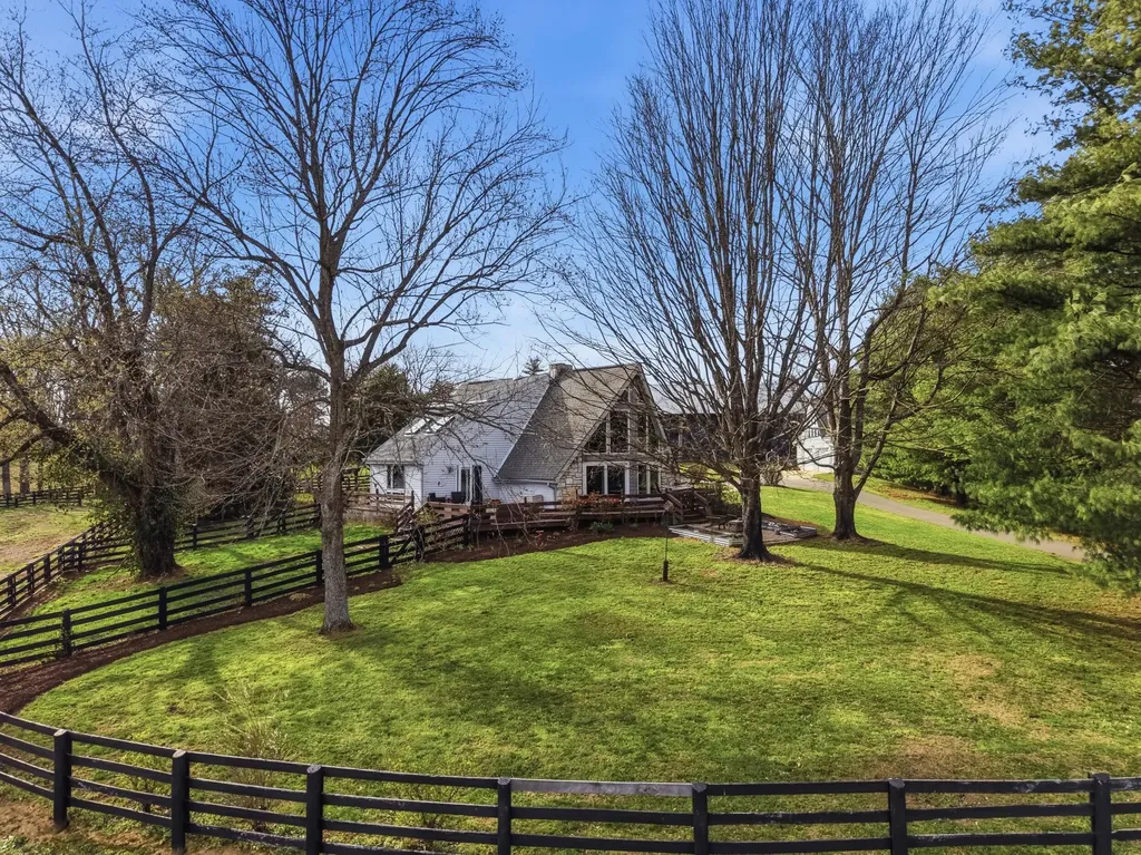 235 Lakewood Nicholasville KY 40356