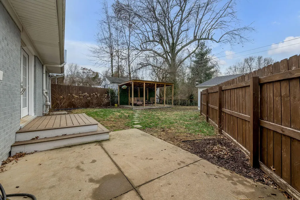 2063 Rainbow Road Lexington KY 40503