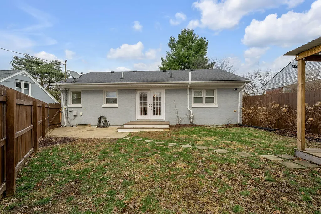 2063 Rainbow Road Lexington KY 40503