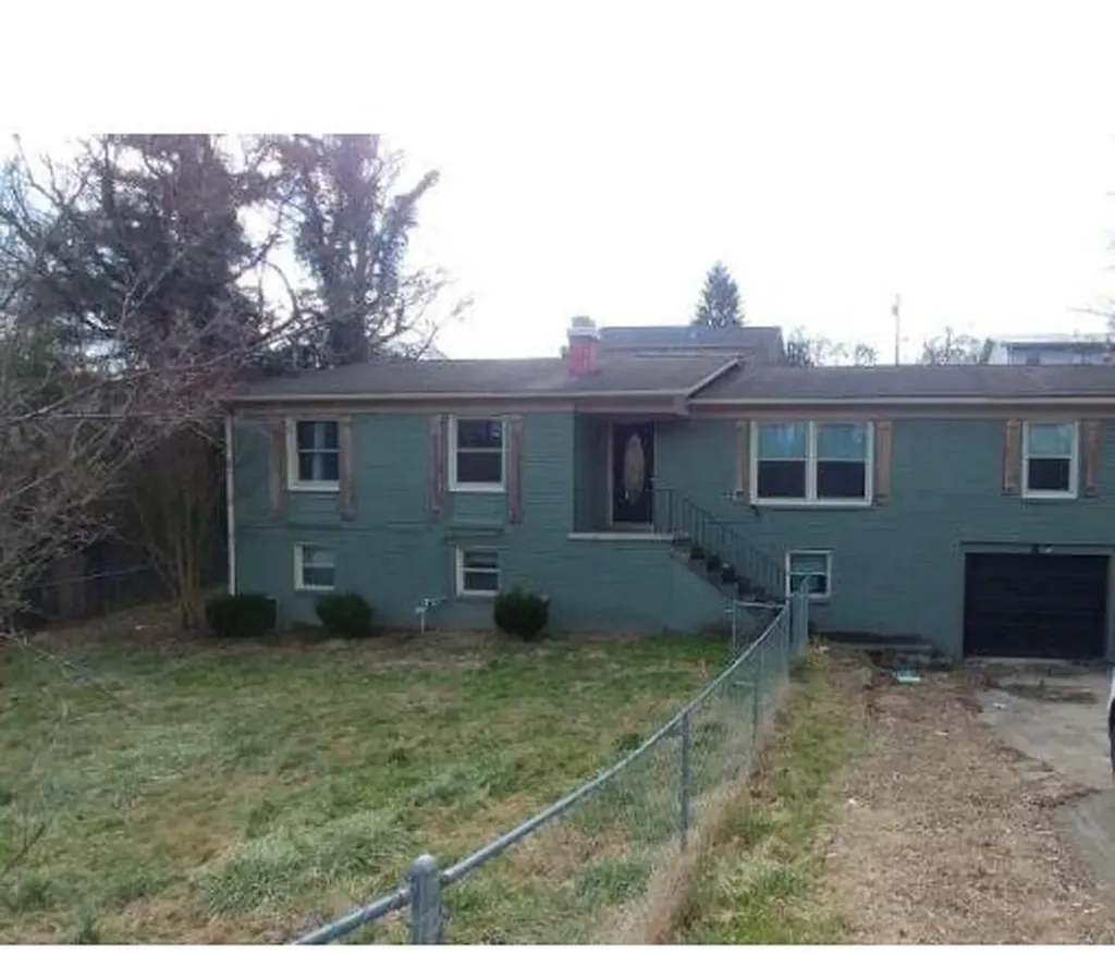 1398 Mckinley Avenue Corbin KY 40701