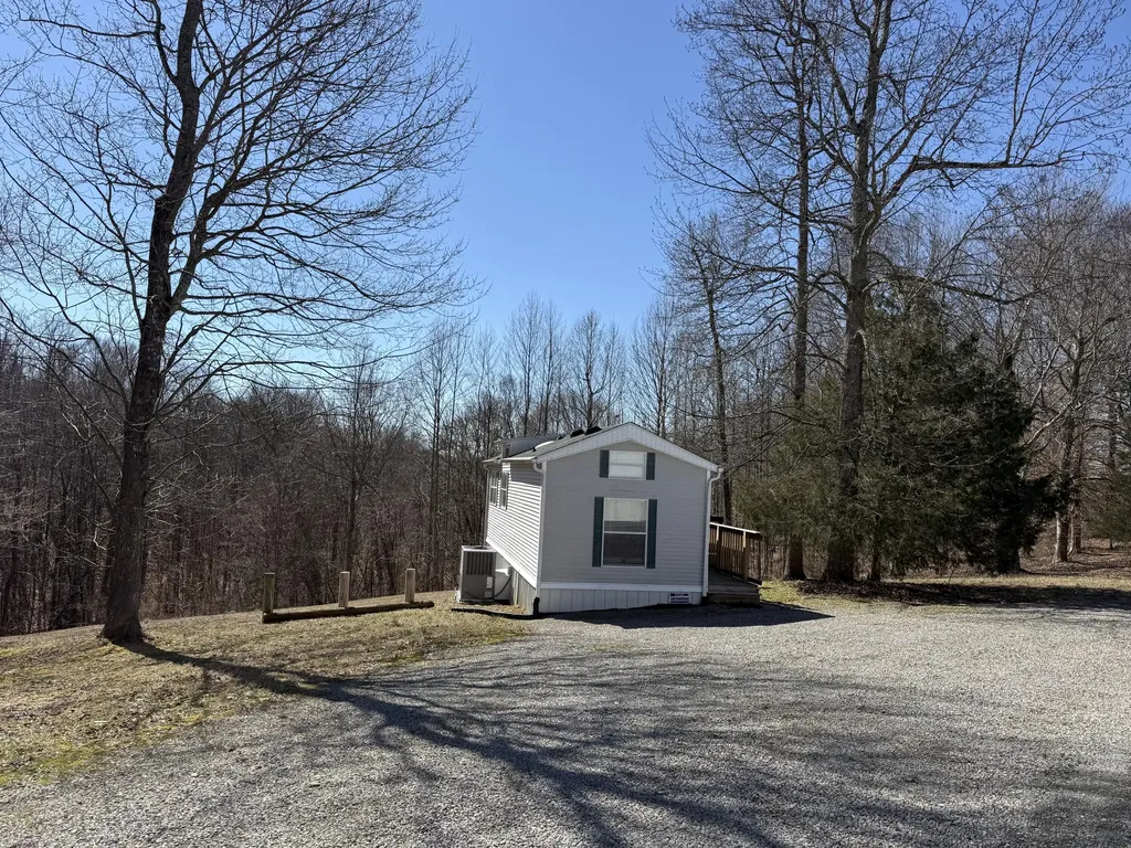 837 Crockett Road Russell Springs KY 42642