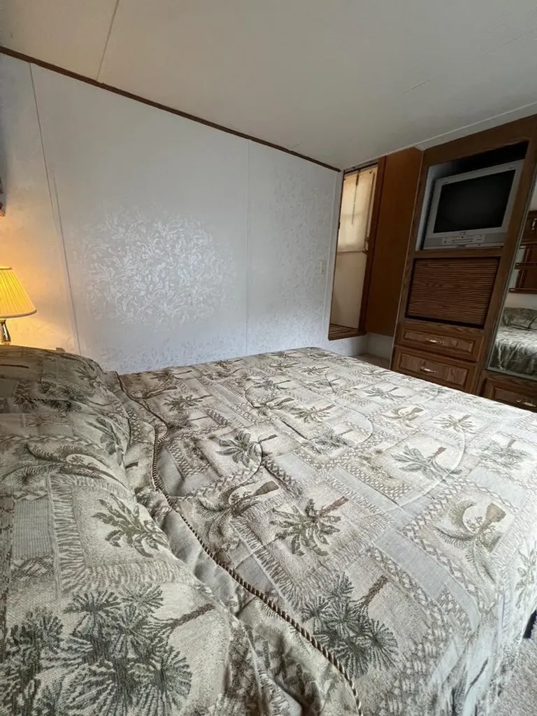 837 Crockett Road Russell Springs KY 42642