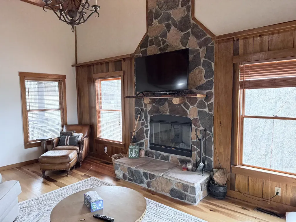 176 The Village Drive Nancy KY 42544