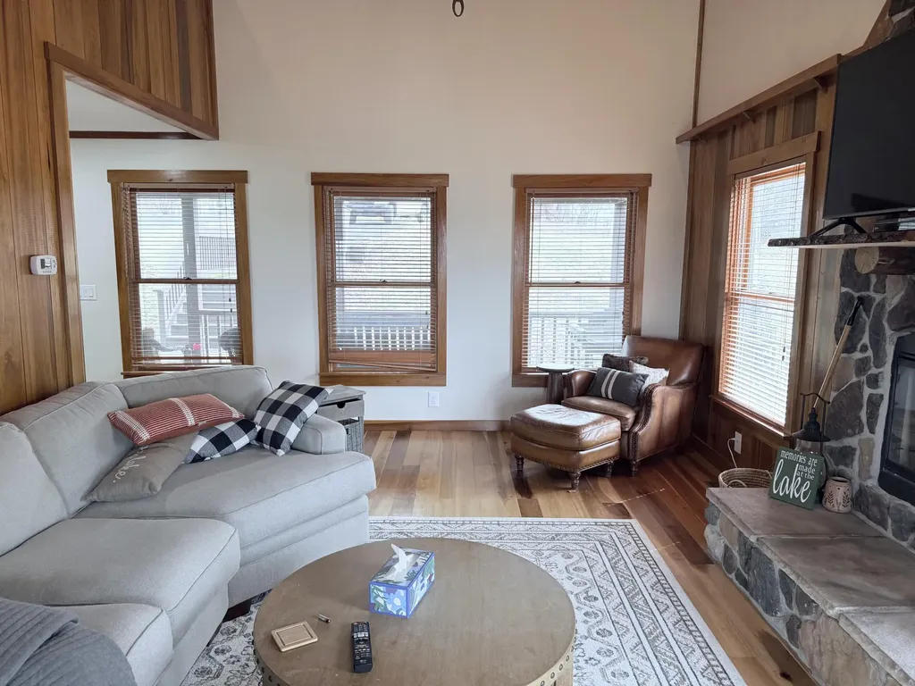 176 The Village Drive Nancy KY 42544
