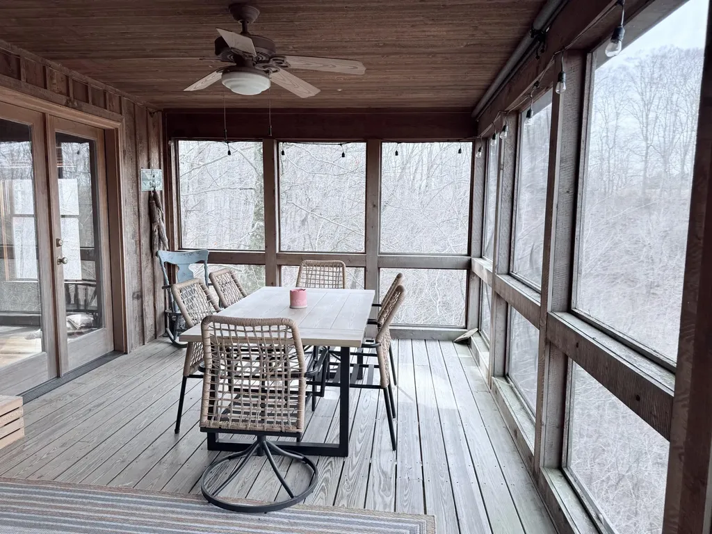176 The Village Drive Nancy KY 42544