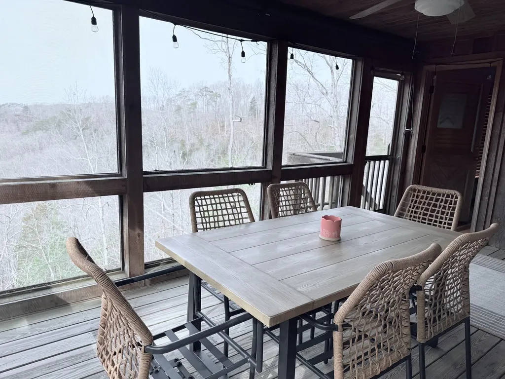 176 The Village Drive Nancy KY 42544