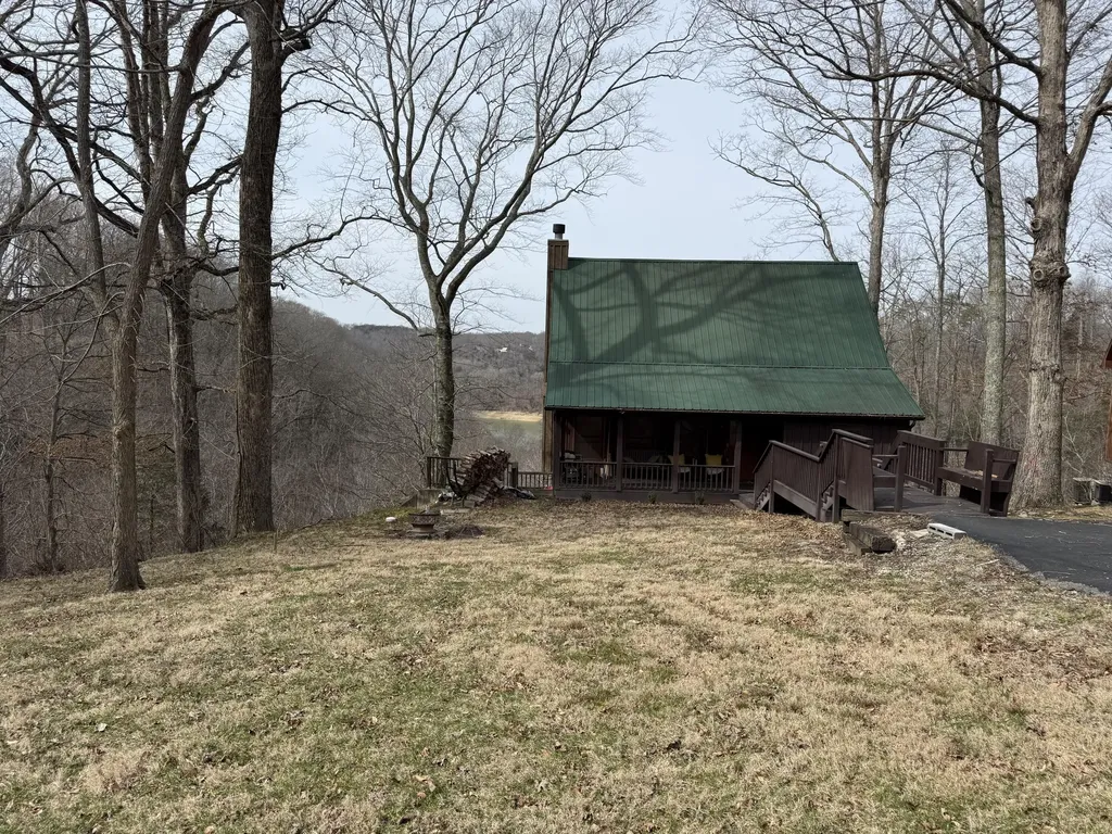 176 The Village Drive Nancy KY 42544