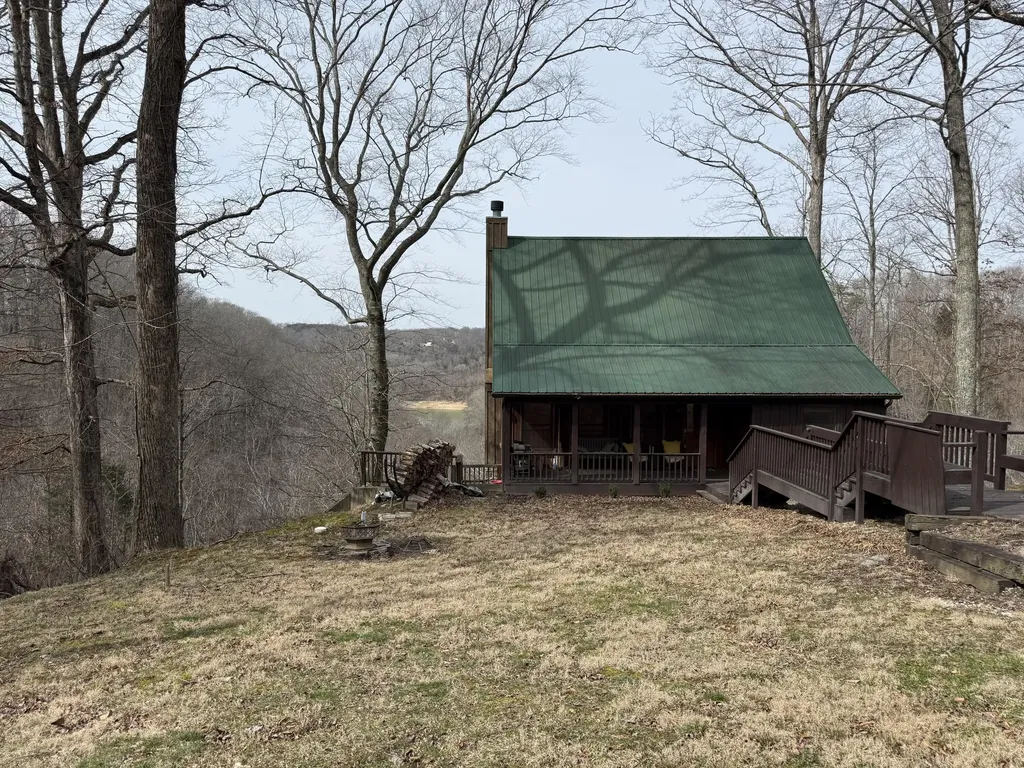 176 The Village Drive Nancy KY 42544