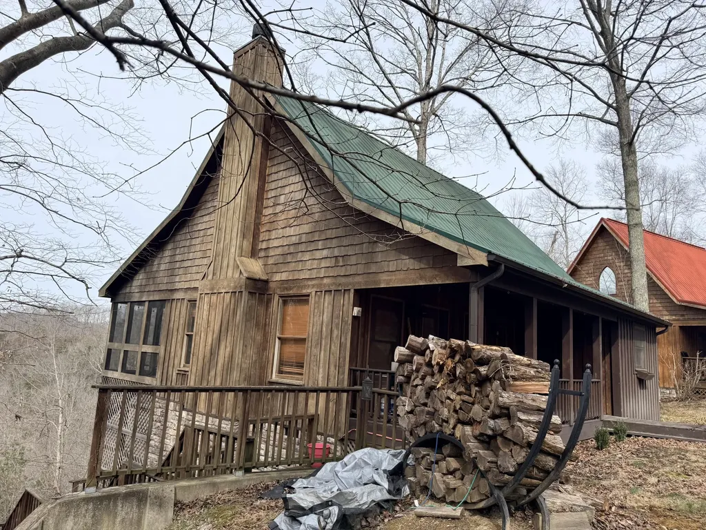 176 The Village Drive Nancy KY 42544