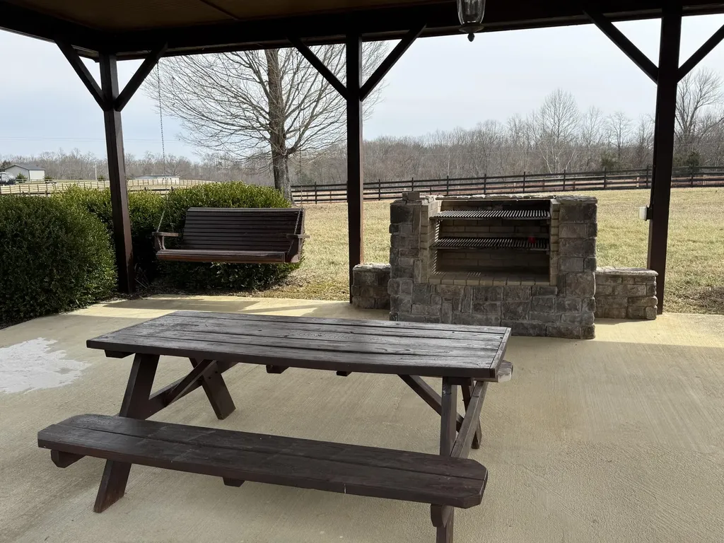 176 The Village Drive Nancy KY 42544