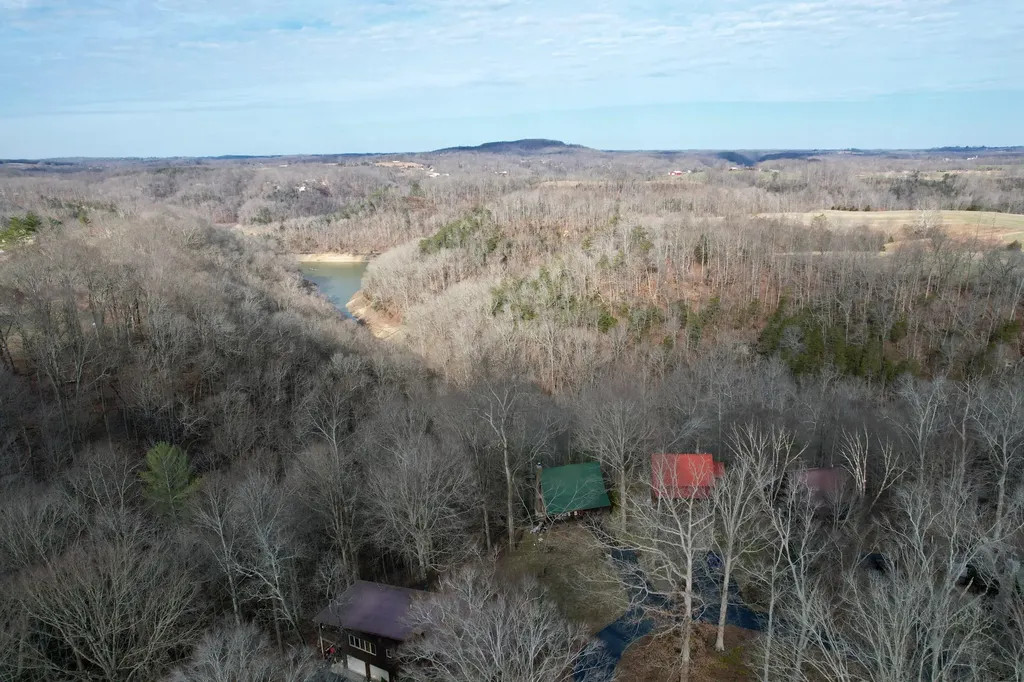 176 The Village Drive Nancy KY 42544