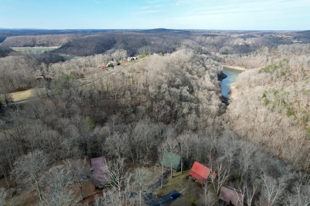 176 The Village Drive Nancy KY 42544