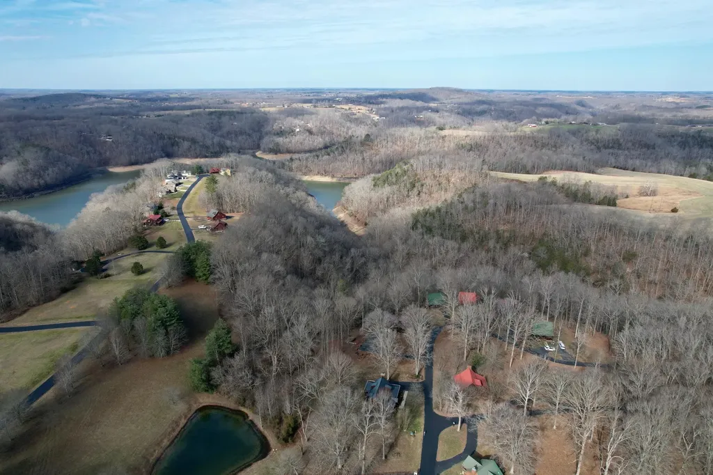 176 The Village Drive Nancy KY 42544