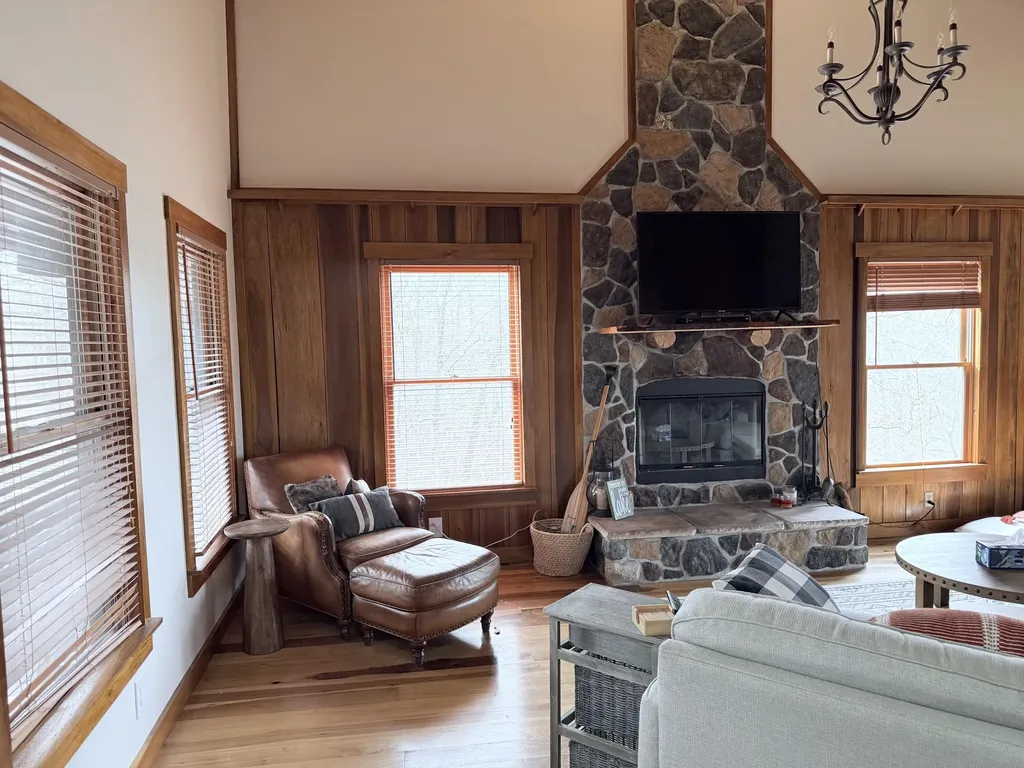 176 The Village Drive Nancy KY 42544