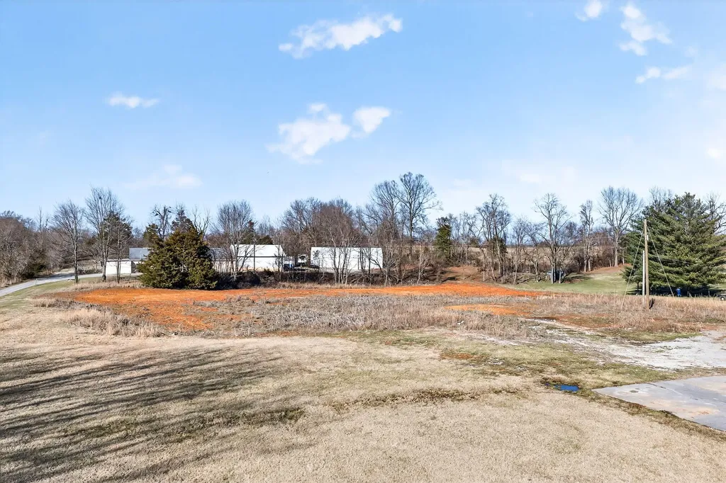 186 Kentucky 90 Albany KY 42602