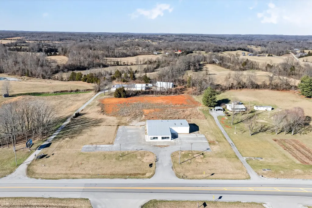 186 Kentucky 90 Albany KY 42602
