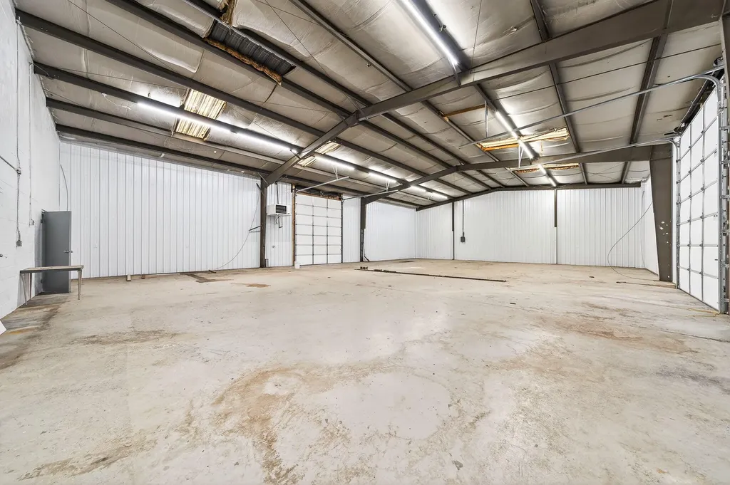 186 Kentucky 90 Albany KY 42602