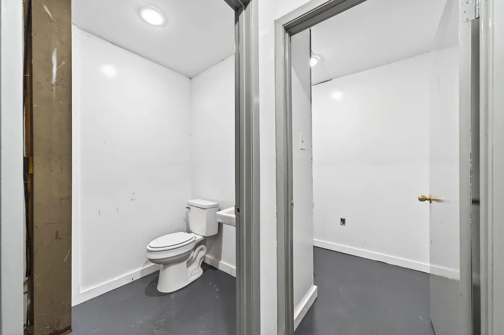 186 Kentucky 90 Albany KY 42602