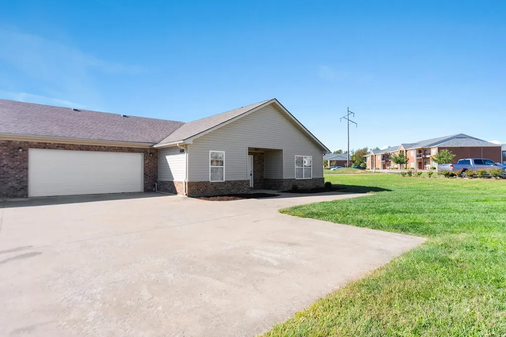 573 Regency Circle Richmond KY 40475