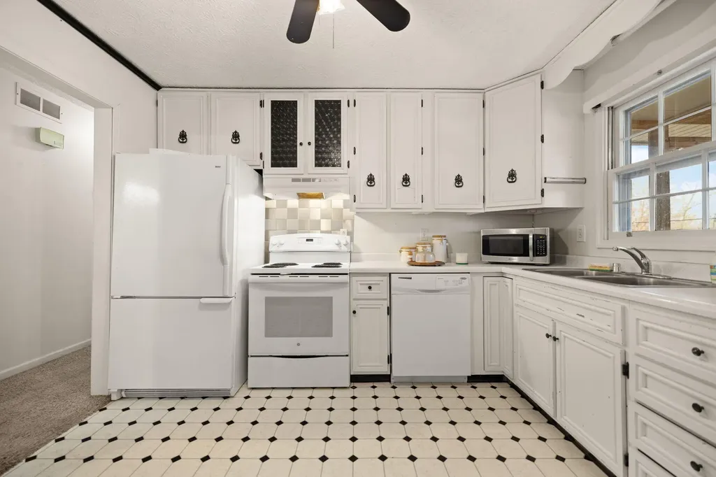 224 Circle Drive Morehead KY 40351