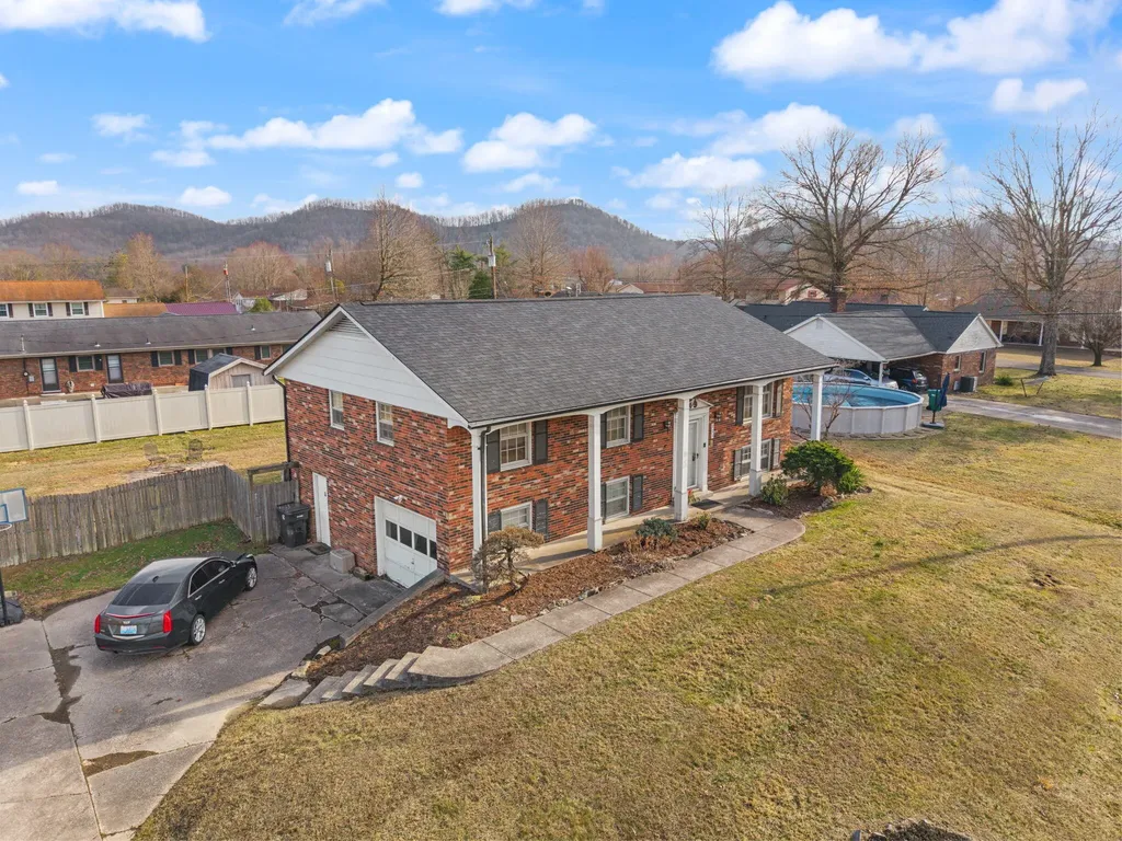 224 Circle Drive Morehead KY 40351