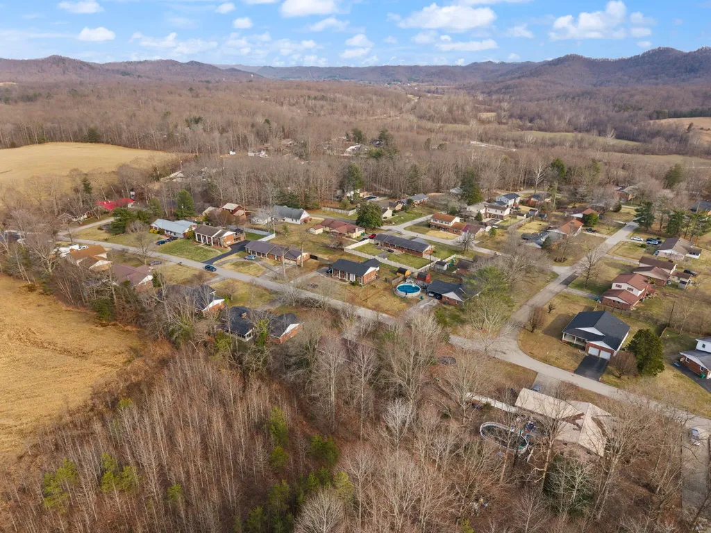 224 Circle Drive Morehead KY 40351