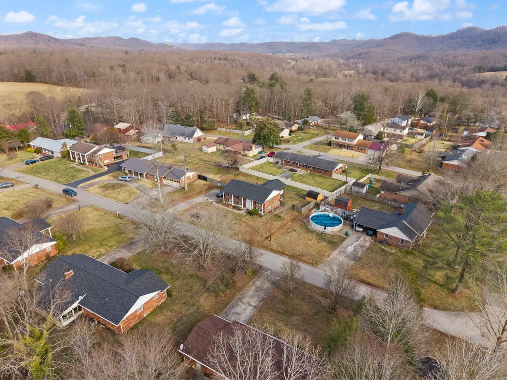 224 Circle Drive Morehead KY 40351