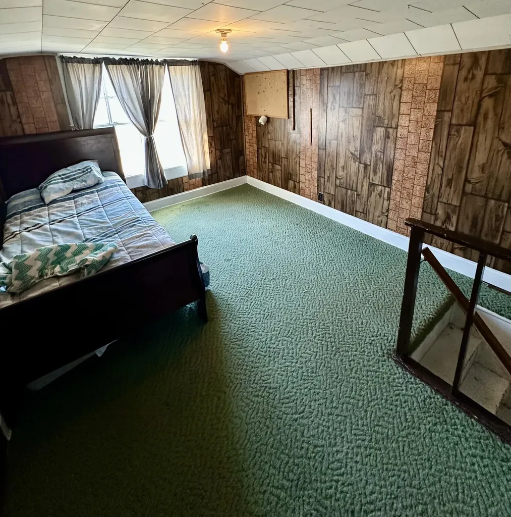 556 W Columbia Avenue Monticello KY 42633