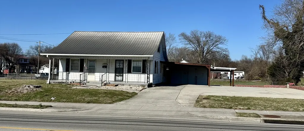 556 W Columbia Avenue Monticello KY 42633