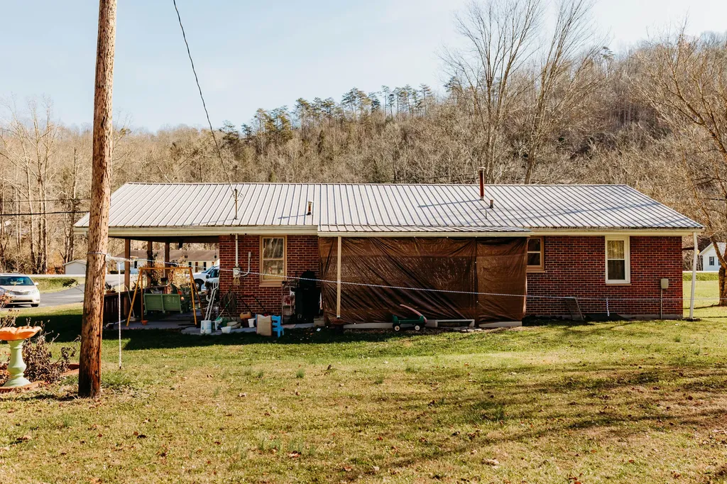 1057 Ky-36 Highway Frenchburg KY 40322