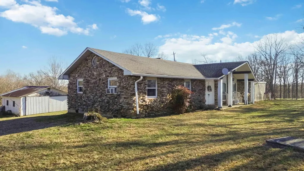 1012 Ky-674 Monticello KY 42633