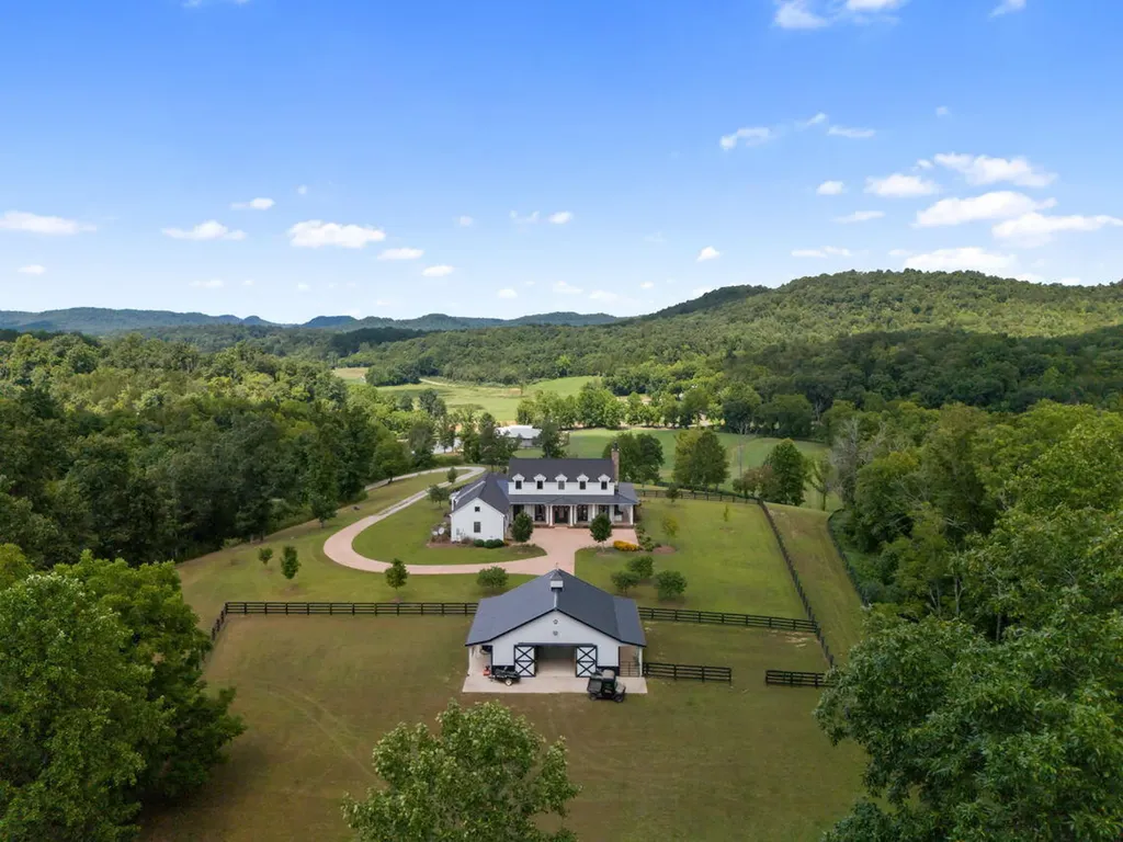960 Jack Rakes Road Bradfordsville KY 40009