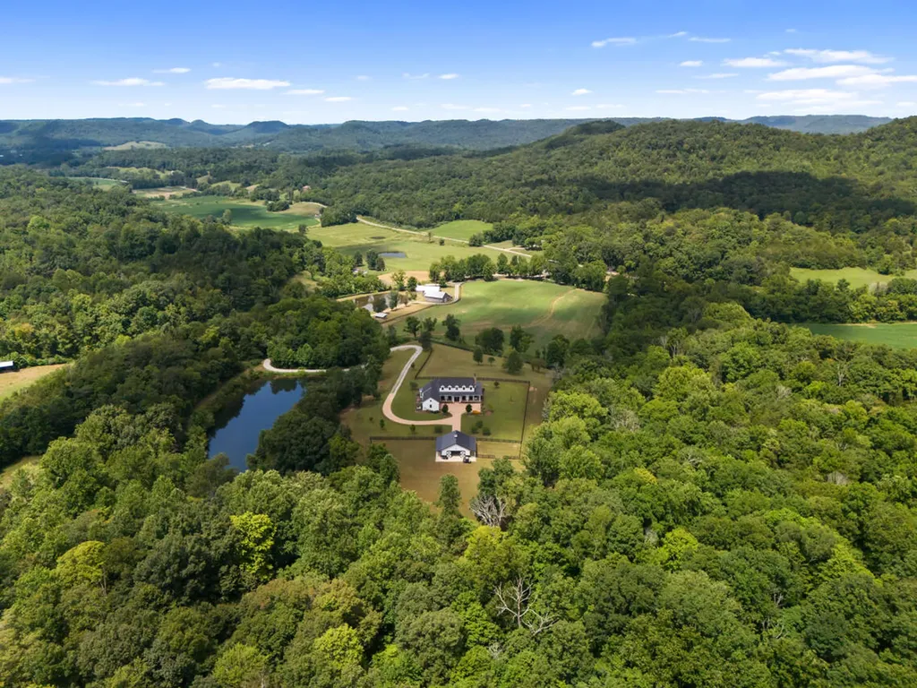 960 Jack Rakes Road Bradfordsville KY 40009