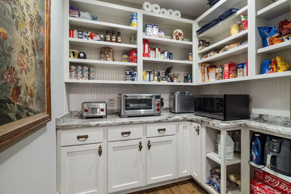 960 Jack Rakes Road Bradfordsville KY 40009
