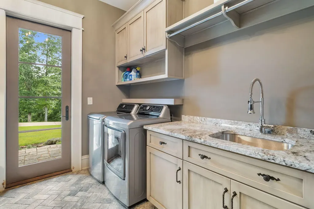 960 Jack Rakes Road Bradfordsville KY 40009