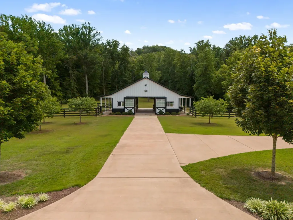 960 Jack Rakes Road Bradfordsville KY 40009