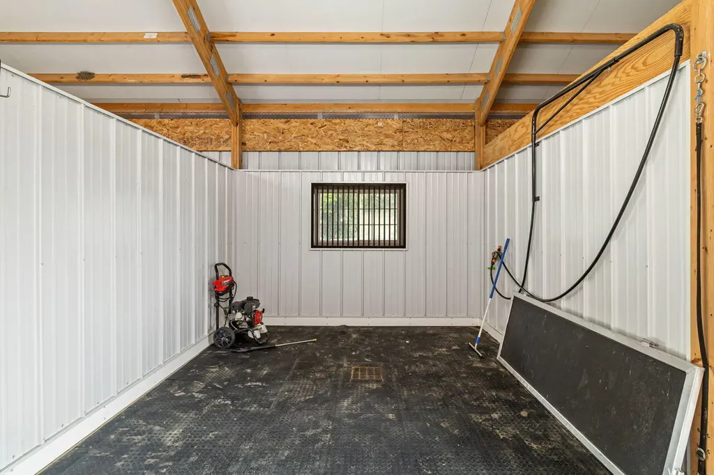 960 Jack Rakes Road Bradfordsville KY 40009