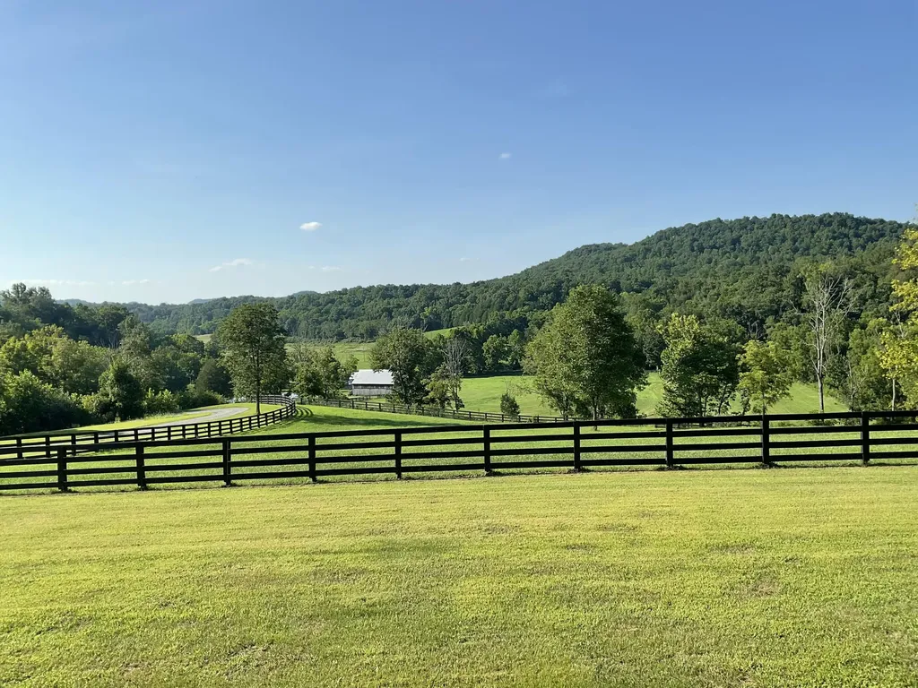 960 Jack Rakes Road Bradfordsville KY 40009