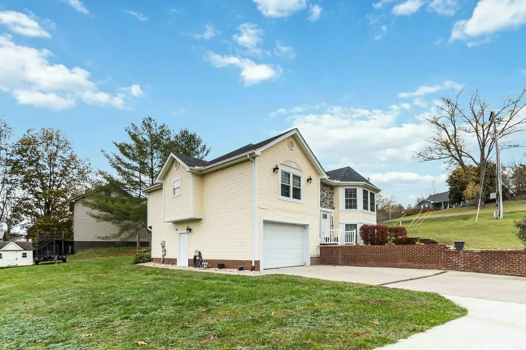 31 Daisy Drive London KY 40744