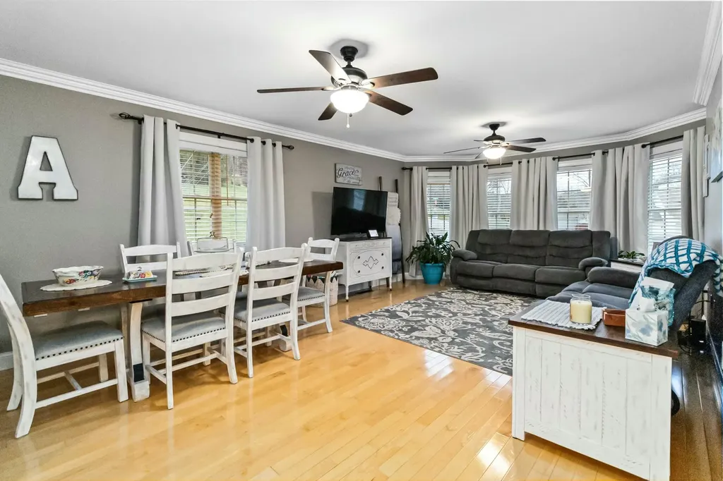 31 Daisy Drive London KY 40744
