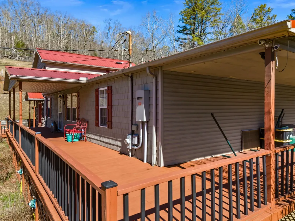 15379 State Highway 190 Pineville KY 40977