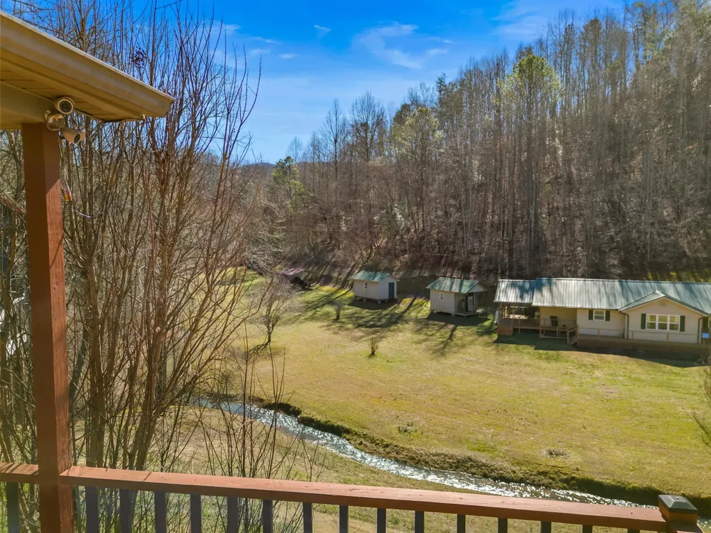 15379 State Highway 190 Pineville KY 40977