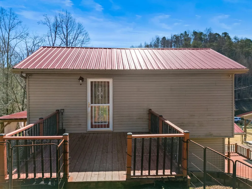 15379 State Highway 190 Pineville KY 40977