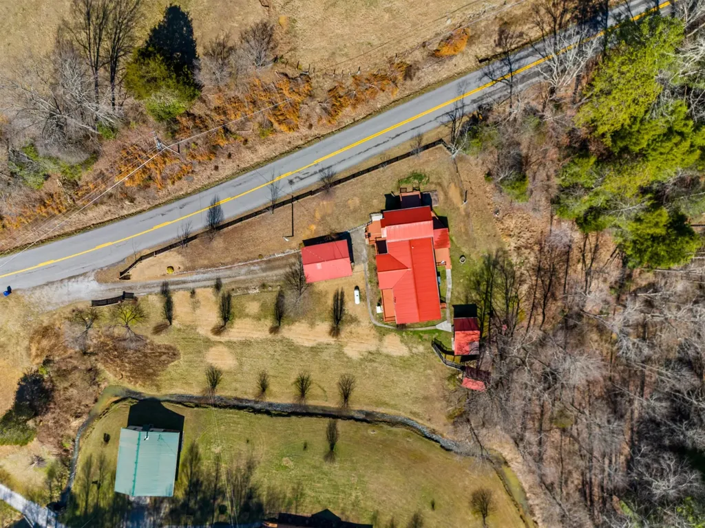 15379 State Highway 190 Pineville KY 40977