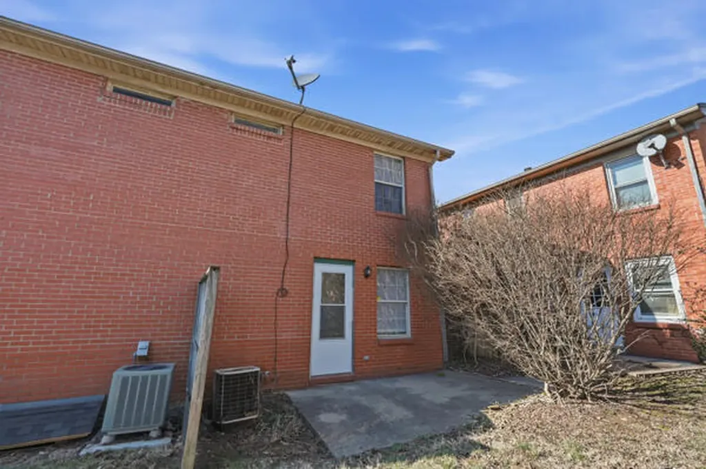 305 Lake Street Nicholasville KY 40356