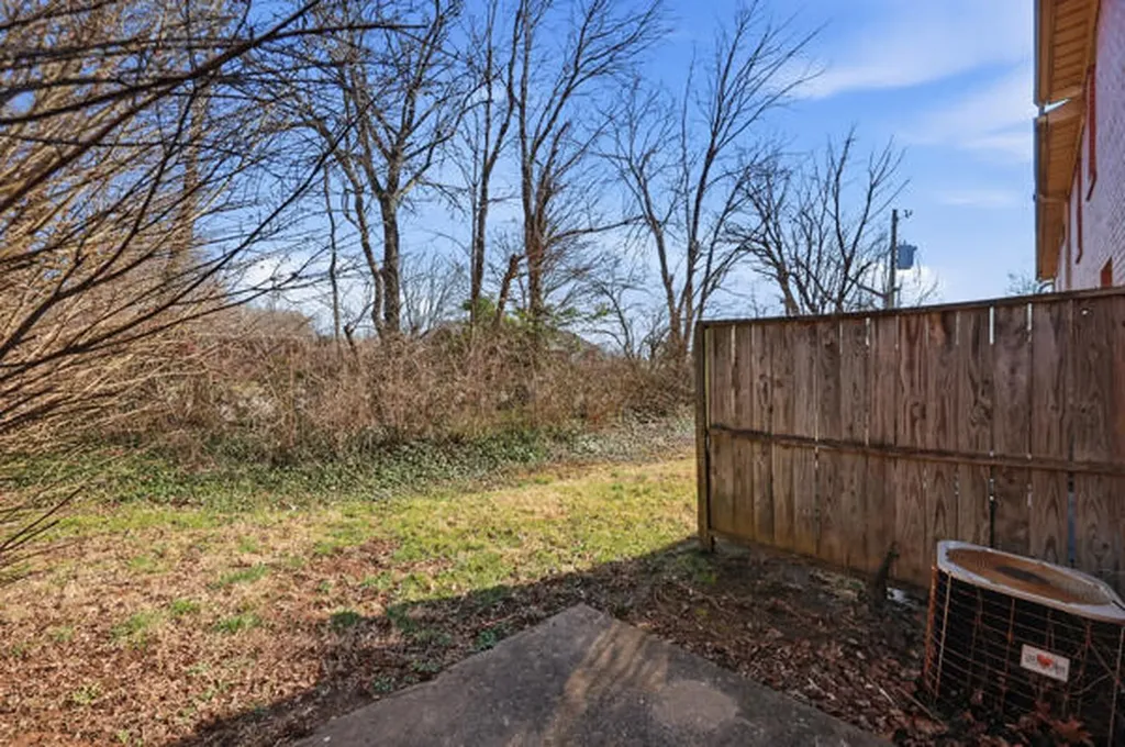 305 Lake Street Nicholasville KY 40356