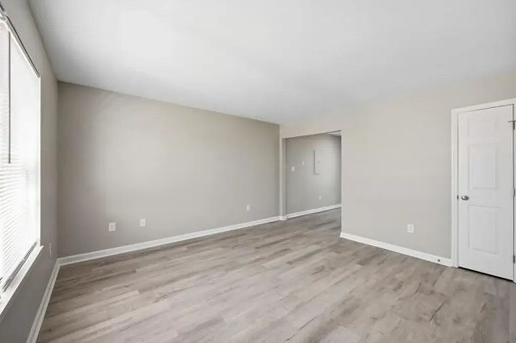 305 Lake Street Nicholasville KY 40356