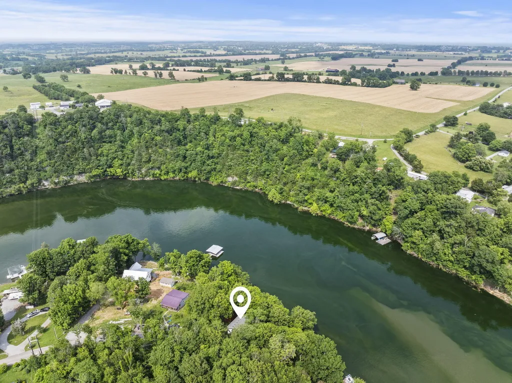 1686 Wells Landing Road Danville KY 40422
