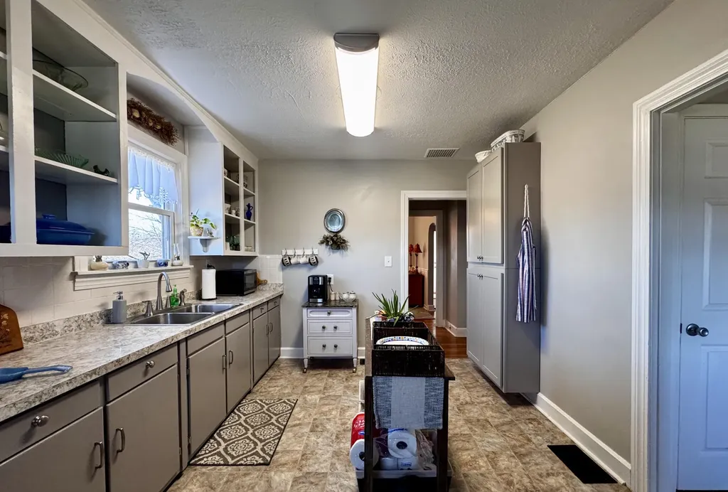 1188 Fairview Road Lawrenceburg KY 40342
