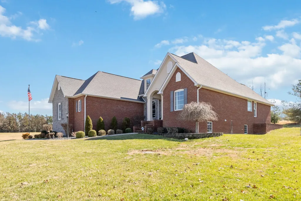 231 Colson Drive Bronston KY 42518
